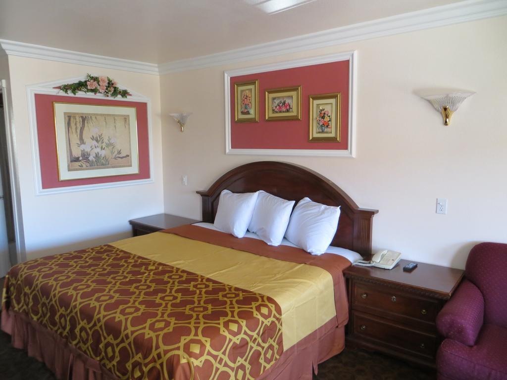 Motel Azusa 2*